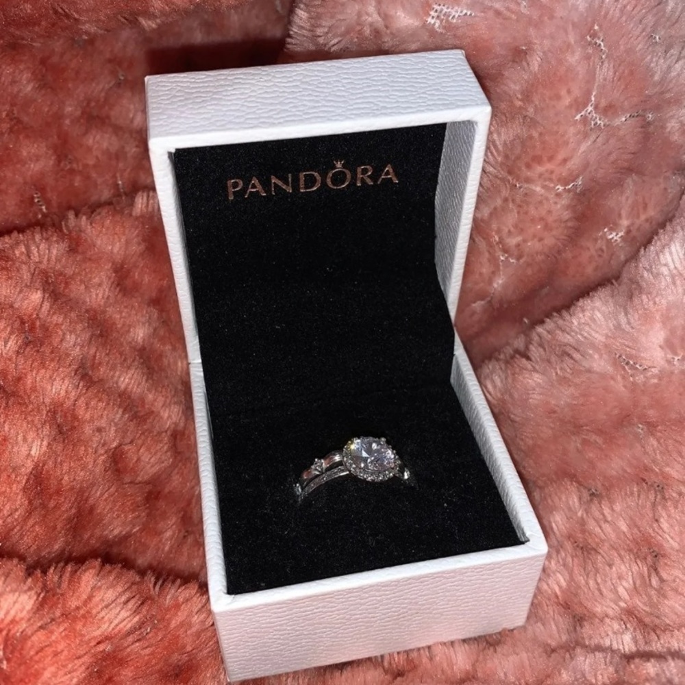 Pandora ring set